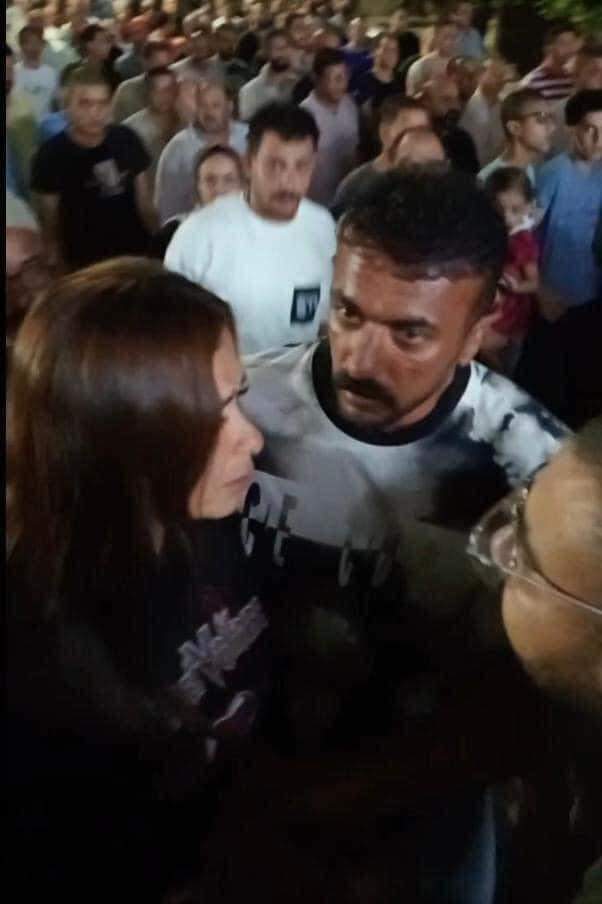 الحزن يخيم على الوسط الفني في مصر... والعوضي يرافق ياسمين عبدالعزيز في جنازة المنتجين الثلاثة